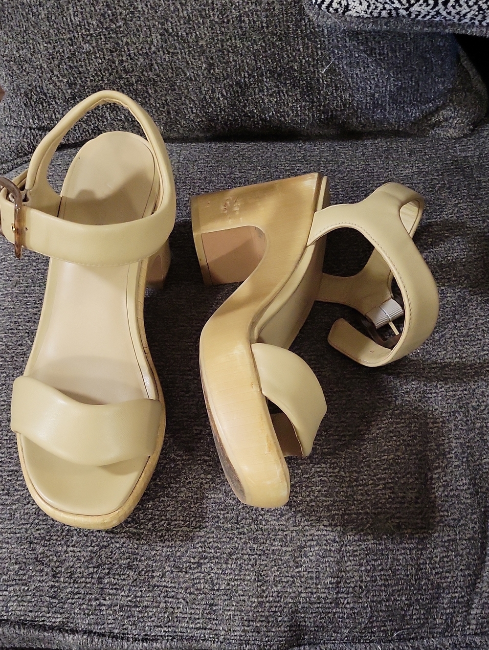Vince. Women's Cream Platform Sandals with Ankle Strap